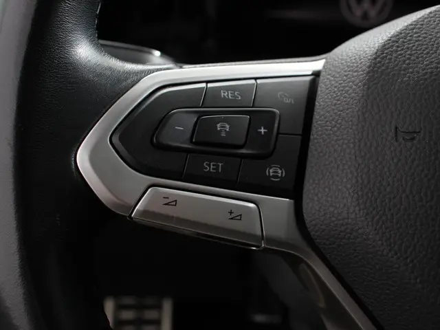 Volkswagen Golf 1.0 eTSI 110pk DSG Active 2022 Benzine 17