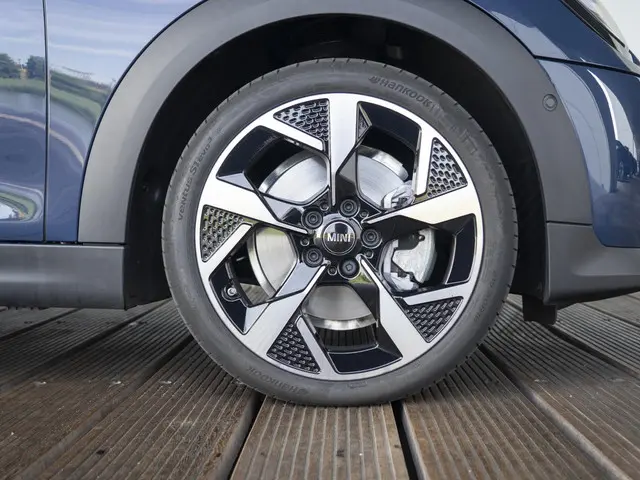 MINI 5-Deurs C 2025 Benzine 6