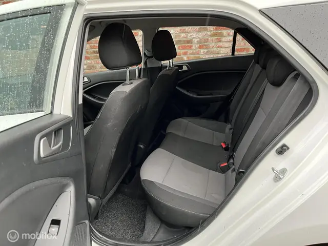 Hyundai i20 1.0 T-GDI Comfort 2019 Benzine 17