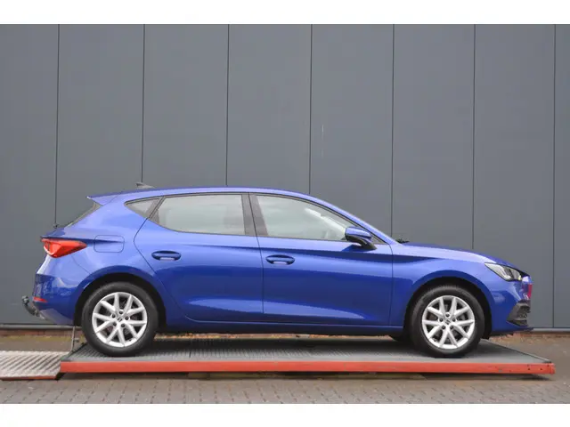 SEAT Leon 1.0 TSI Style Business Intense 2021 Benzine 6