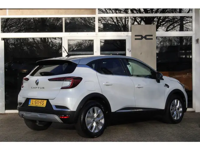 Renault Captur 1.3 TCe 140 Intens 2021 Benzine 2