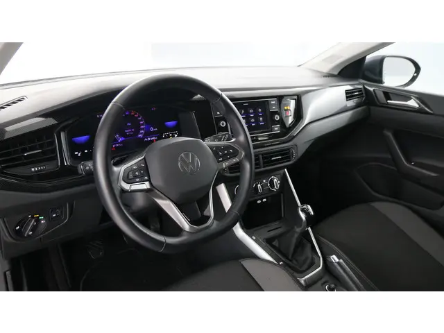 Volkswagen Taigo 1.0 TSI 95pk Life 2024 Benzine 16