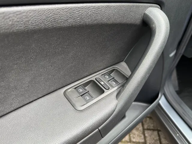 Škoda Yeti 1.2 TSI Elegance DSG 2013 Benzine 29