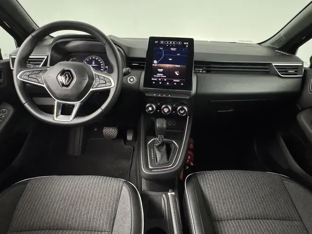 Renault Clio 1.0 TCe 90 Intens 2022 Benzine 12