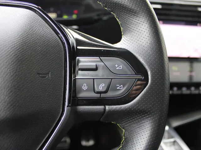 Peugeot 308 1.2 PureTech GT Pack Business 2022 Benzine 17