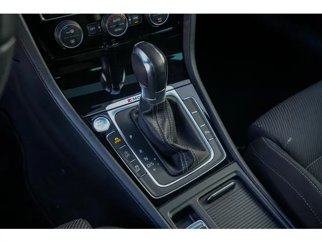 Volkswagen Golf 2.0 TSI 4Motion R 2017 Benzine 15