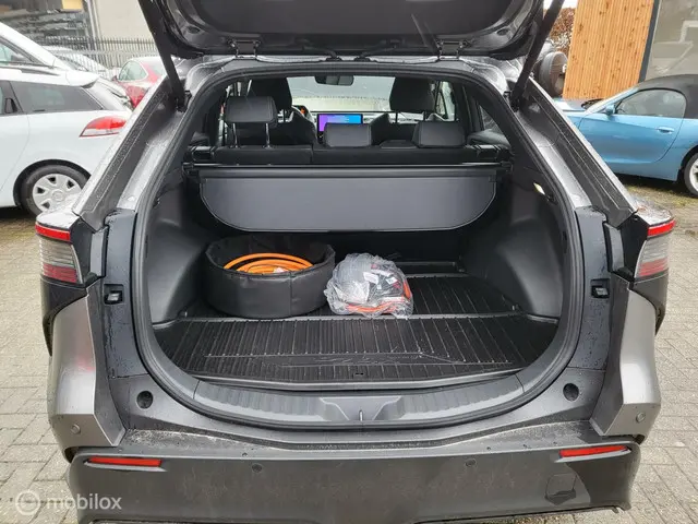 Toyota bZ4X Dynamic 73 kWh 2023 Elektrisch 17