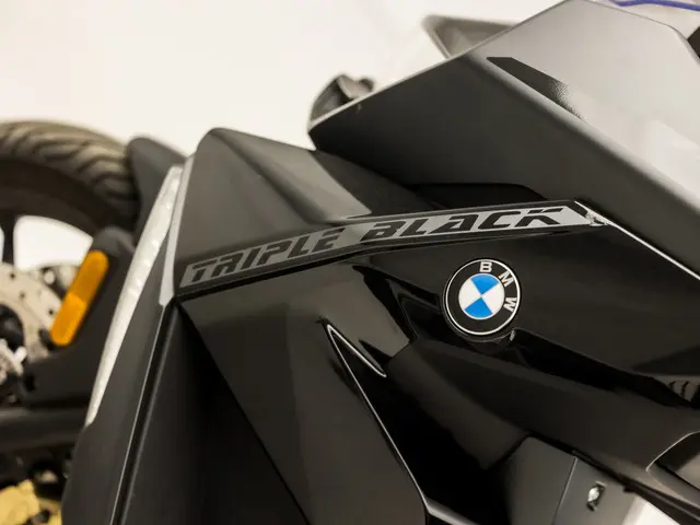 BMW C 400 GT Triple Black 2025 Benzine 23