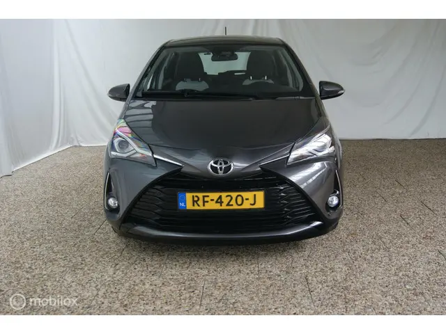 Toyota Yaris 2