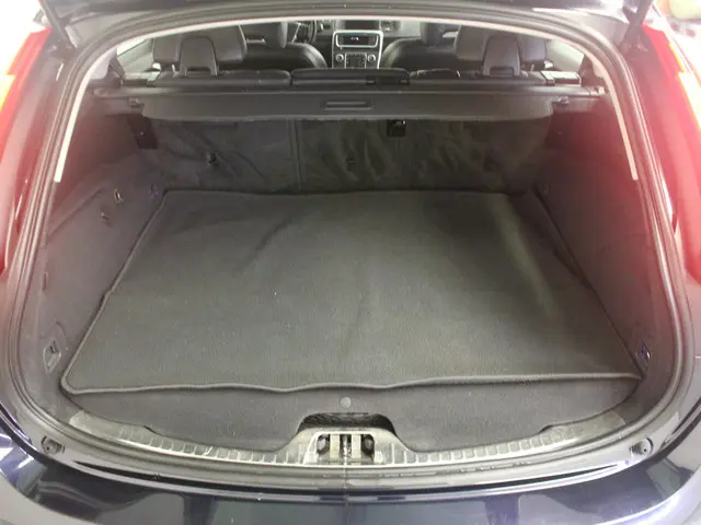 Volvo V60 2.4 D6 Twin Engine Summum 2015 Hybride Diesel 27