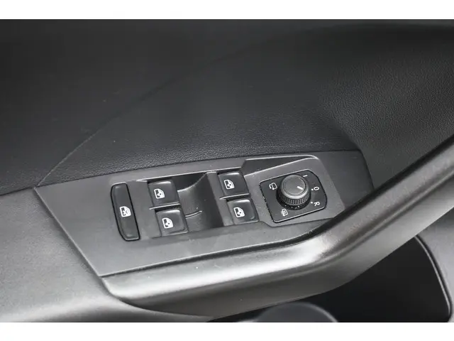 Volkswagen T-Cross 1.0 TSI Life 2022 Benzine 29