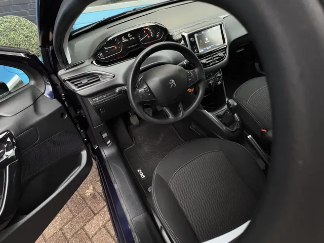 Peugeot 208 1.2 RIJKLAAR! Nieuwe Distributie 2019 Benzine 28