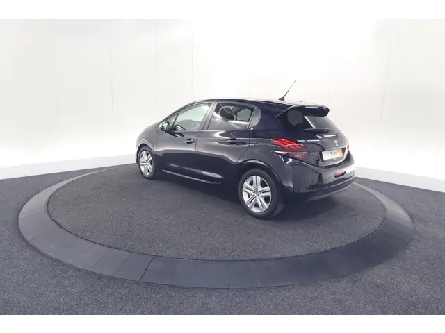 Peugeot 208 PureTech 82 Signature 2019 Benzine 13