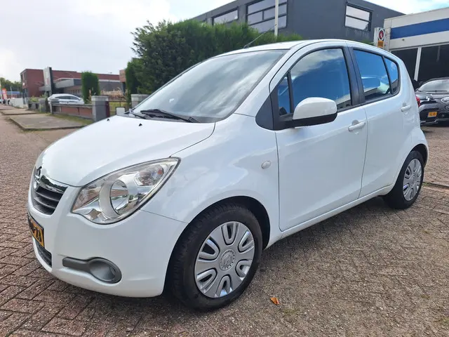 Opel Agila 1.0 Berlin 2014 Benzine 2