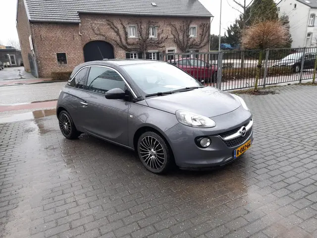 Opel ADAM 1.2 2016 Benzine 12