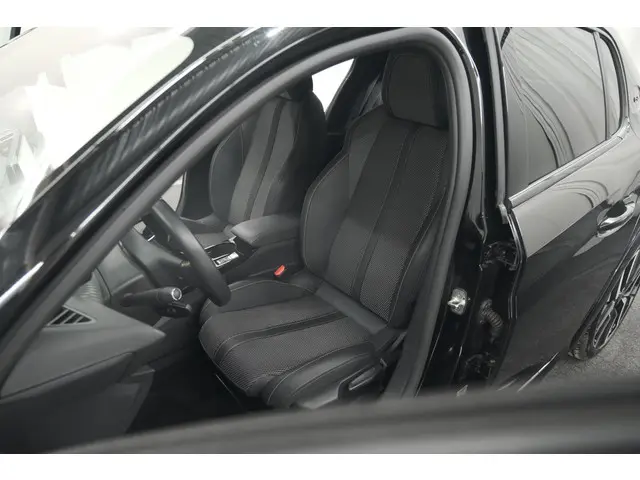 Peugeot 208 PureTech 100 GT 2024 Benzine 25