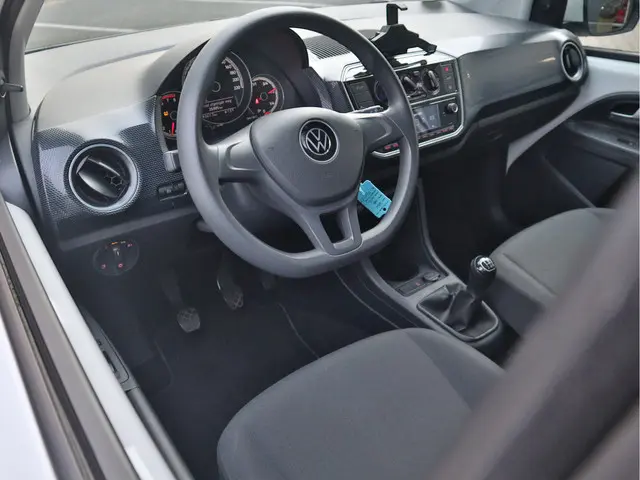 Volkswagen up! 1.0 2021 Benzine 16