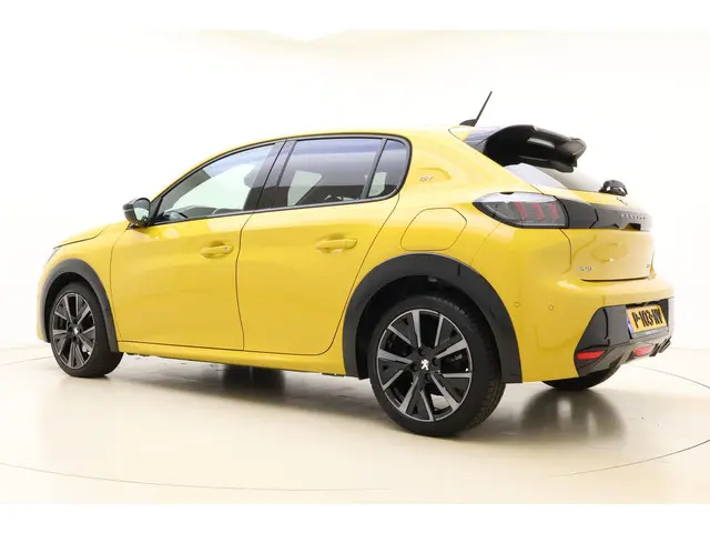 Peugeot 208 1.2 PureTech GT Pack 2022 Benzine 12