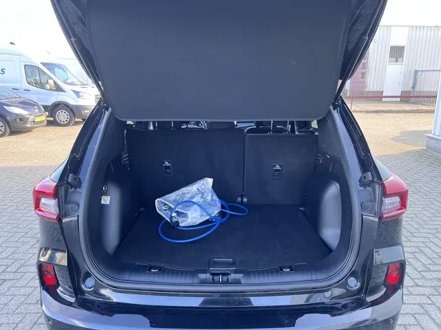 Ford Kuga 2.5 PHEV ST-Line 2025 Hybride Benzine 6