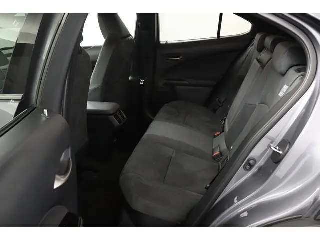 Lexus UX 250h Preference Line 2021 Hybride Benzine 12