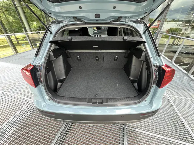 Suzuki Vitara 1.5 Hybrid Select 2024 Hybride Benzine 8