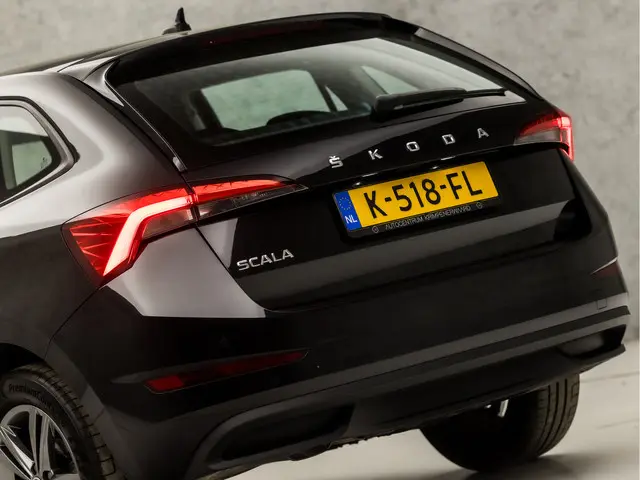 Škoda Scala 1.0 TSI Active Sport 2020 Benzine 13