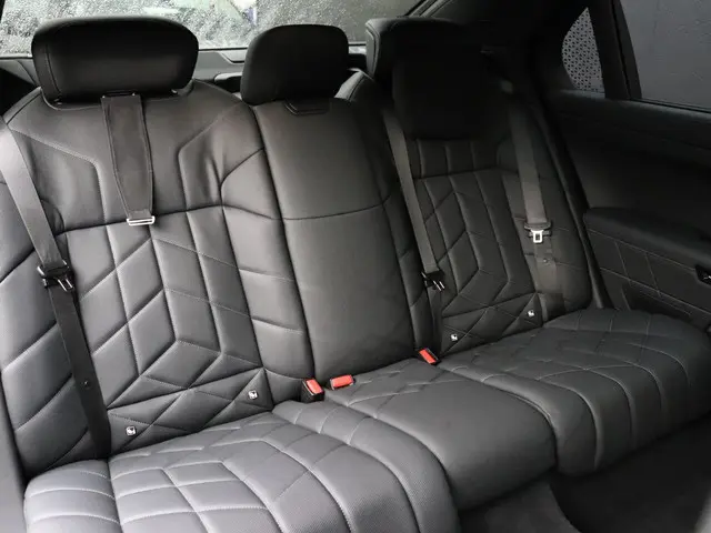 BMW i7 xDrive60 106 kWh 2024 Elektrisch 17