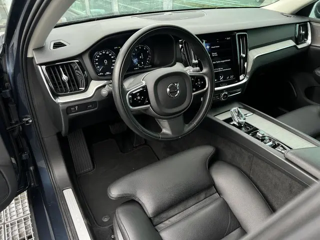 Volvo V60 2.0 B4 Inscription 2021 Benzine 3