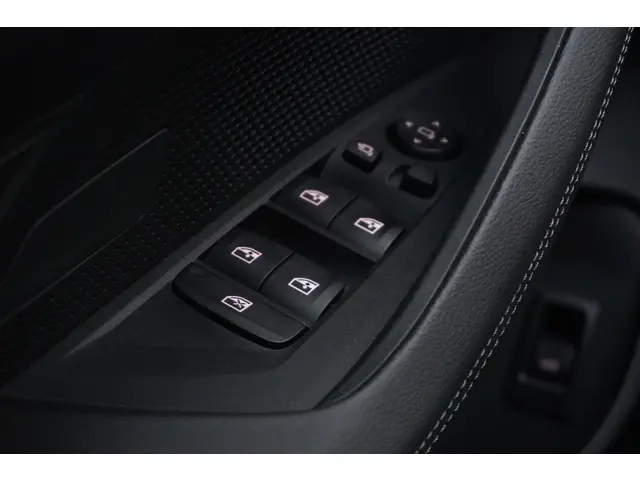 BMW i4 eDrive35 2025 Elektrisch 30