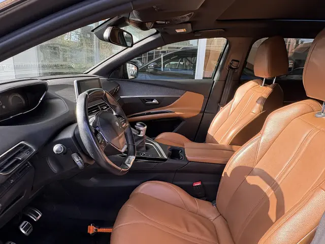 Peugeot 5008 1.2T 130pk Blue Lease GT-Line 2018 Benzine 17