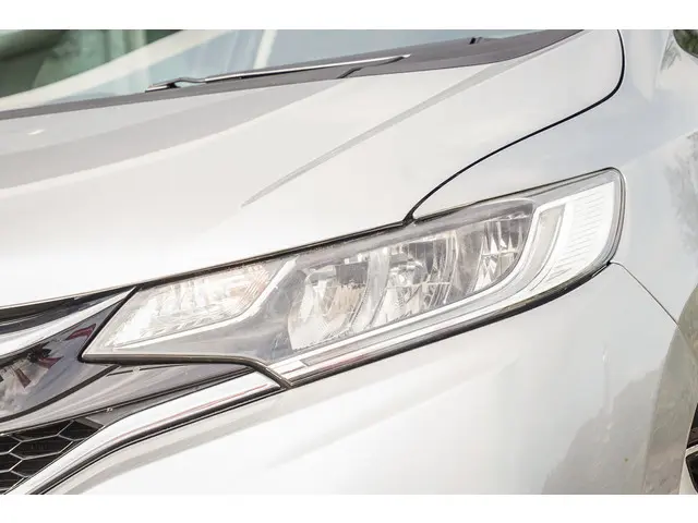 Honda Jazz 1.3i VTEC ELEGANCE 2018 Benzine 32