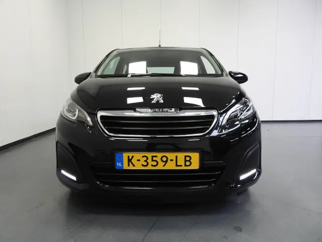 Peugeot 108 1.0 e-VTi Active 2021 Benzine 22