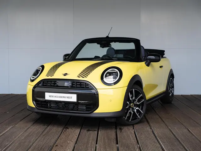 MINI Cabrio C 2025 Benzine 45