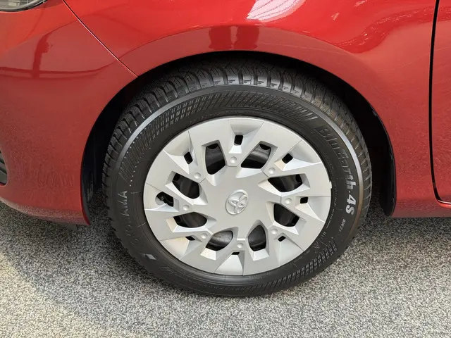 Toyota Yaris 1.0 VVT-i Aspiration 2013 Benzine 9