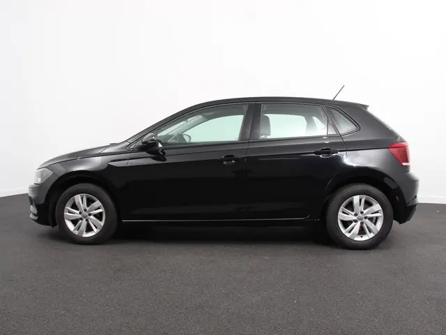 Volkswagen Polo 1.0 TSI Comfortline connect 2020 Benzine 8