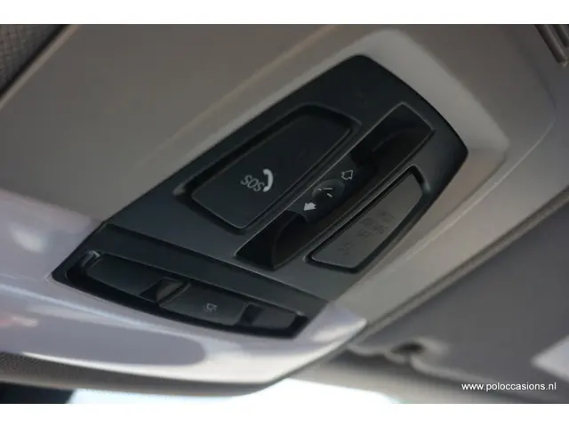 BMW 3 Serie Touring 318i 2019 Benzine 22