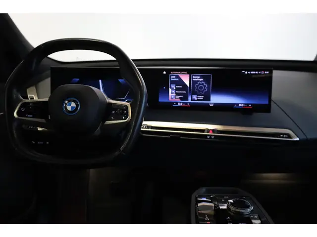 BMW iX xDrive40 2022 Elektrisch 10