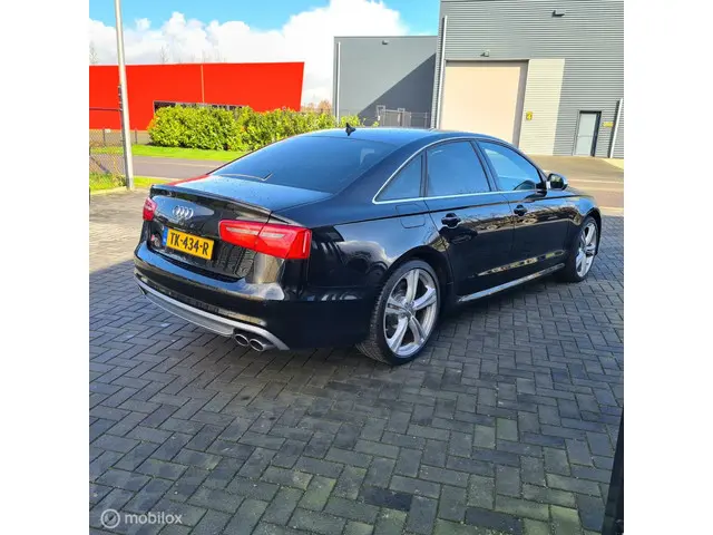 Audi S6 3