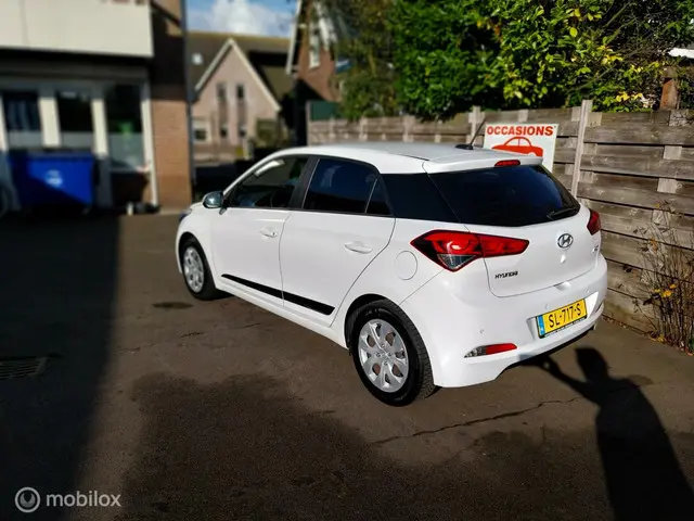Hyundai i20 1.0 T-GDI Black Edition 2018 Benzine 6