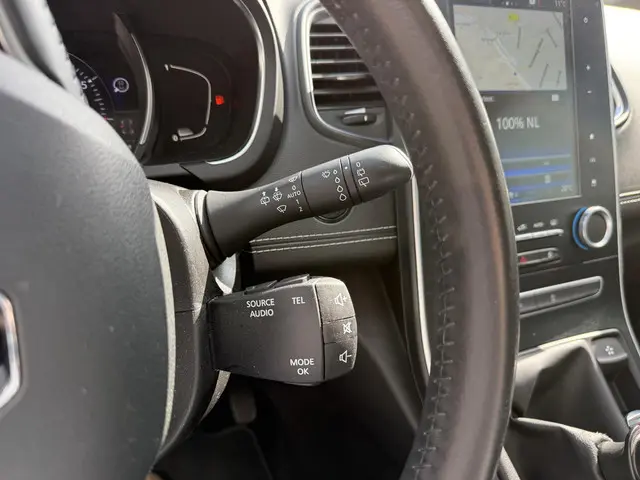 Renault Grand Scénic 1.3 TCe Intens 7p. 2018 Benzine 32