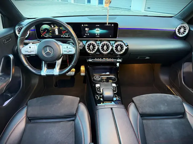 Mercedes-Benz A-Klasse 3