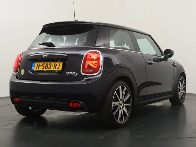 MINI Electric Yours 2021 Elektrisch 9