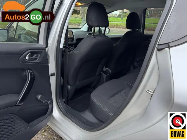 Peugeot 208 1.2 PureTech Blue Lease Premium 2016 Benzine 8