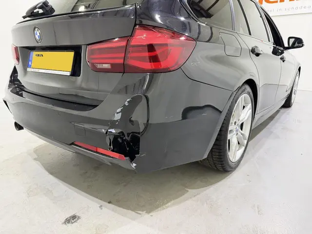 BMW 3 Serie Touring 318i M Sport Aut8 2019 Benzine 16
