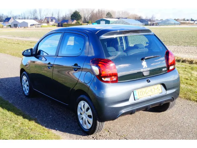 Peugeot 108 1.0 e-VTi Active 2015 Benzine 4