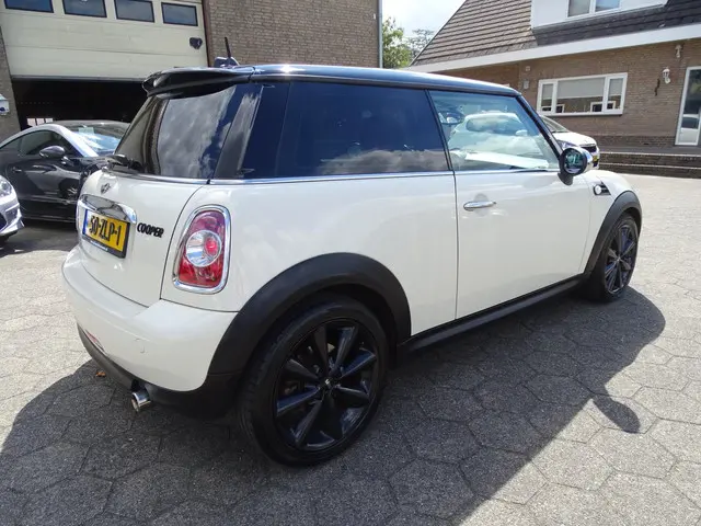 MINI One 3