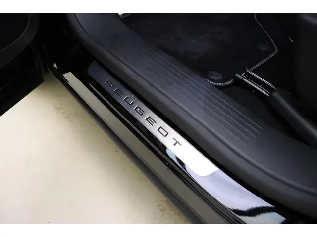 Peugeot 3008 1.2 Hybrid GT 2025 Hybride Benzine 24