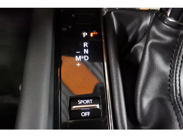 Mazda 3 2.0 X 180pk AWD Automaat Luxury 2019 Benzine 28