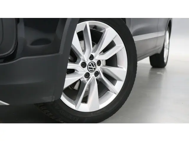 Volkswagen T-Cross 1.0 TSI 95pk Life 2023 Benzine 12