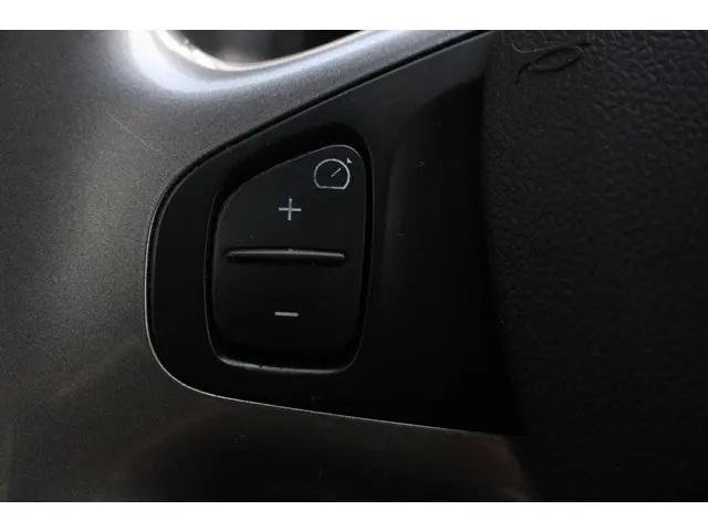 Renault Clio 0.9 TCe Eco2 Limited 2016 Benzine 14